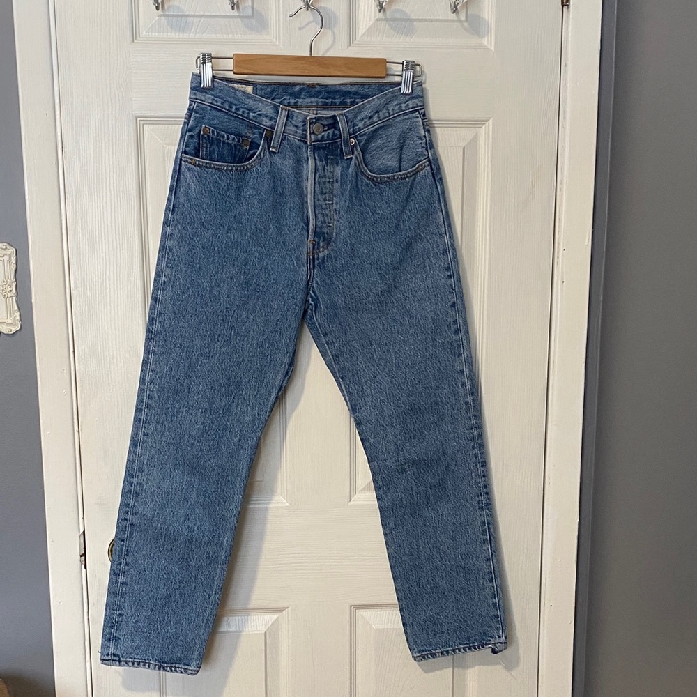 Levi's 501 Straight Leg Medium Blue Jeans W26 L26
